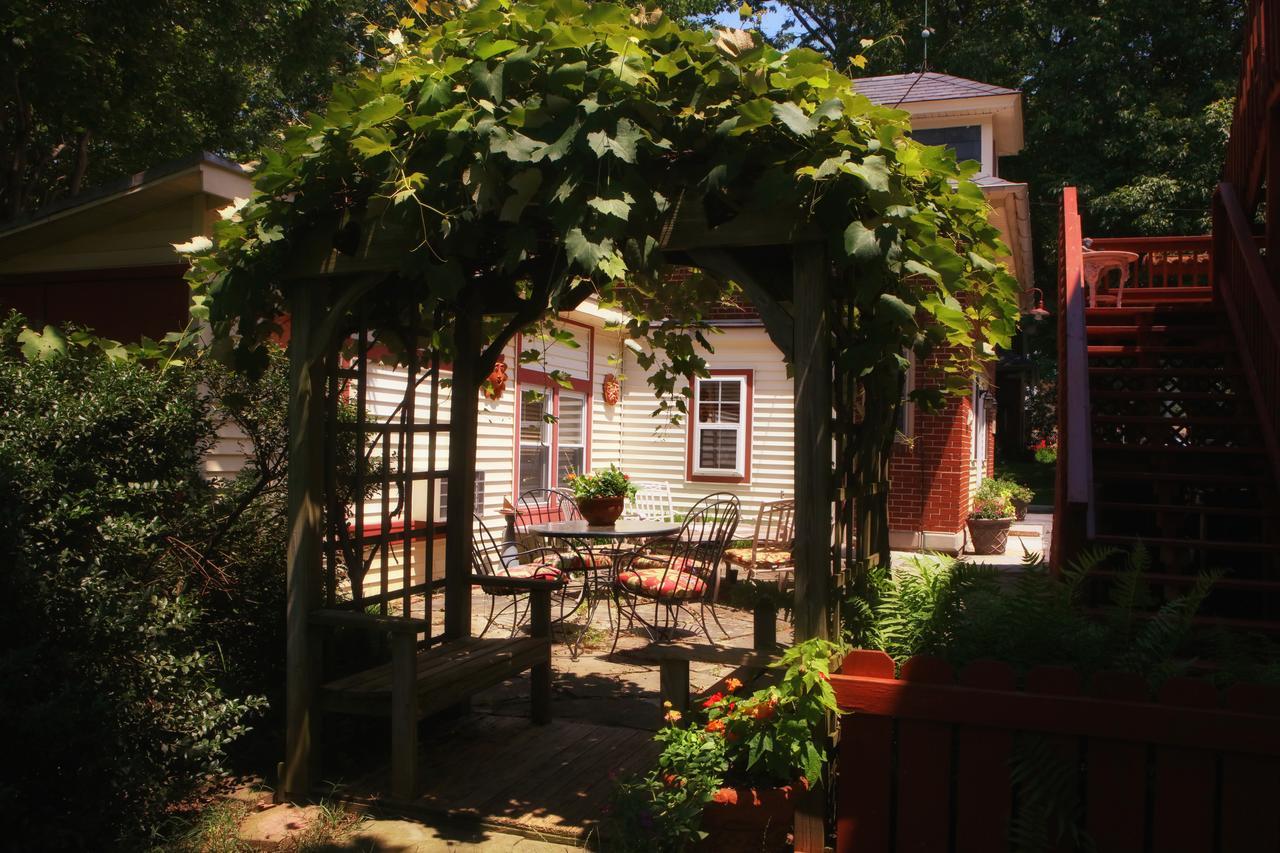 The Australian Walkabout Inn Bed & Breakfast Philadelphia Exterior photo